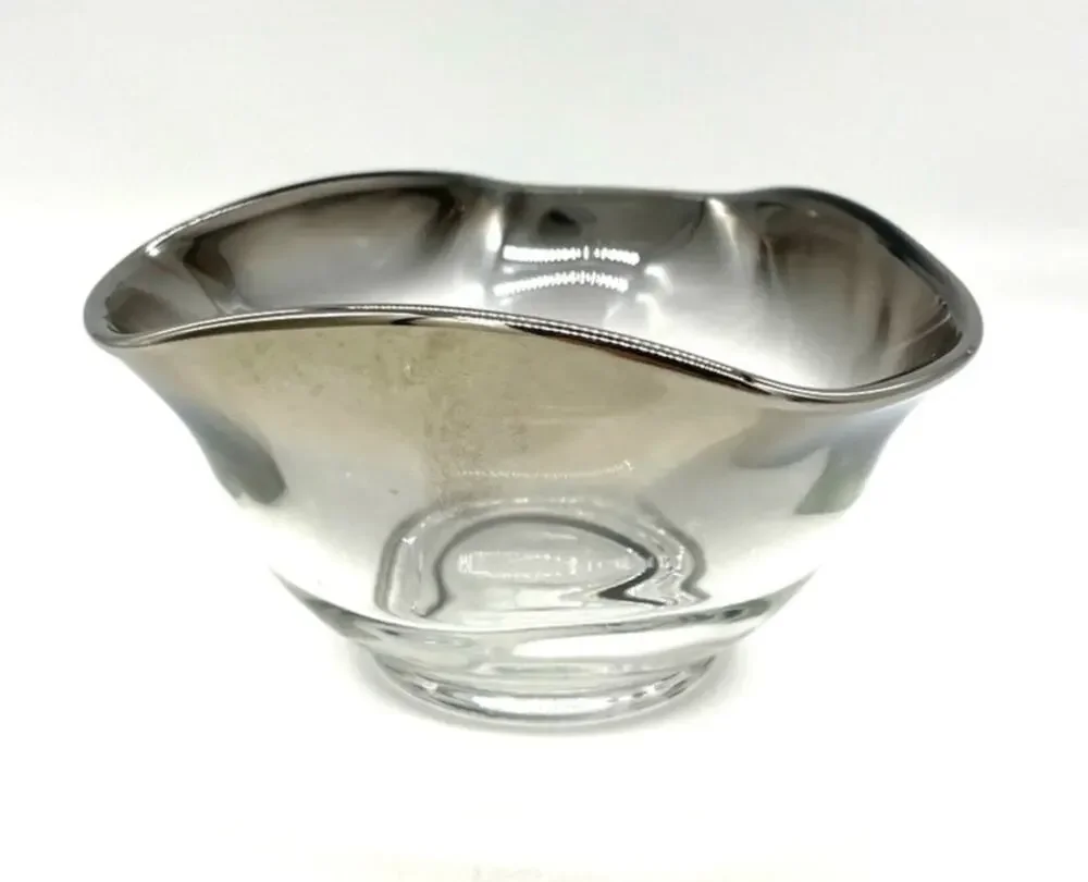 Vintage MCM Dorothy Thorpe Set of 2 Silver Fade Folded Edge Glass Bowls 5